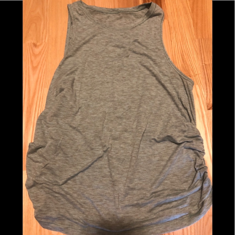 Lululemon tank top size 6